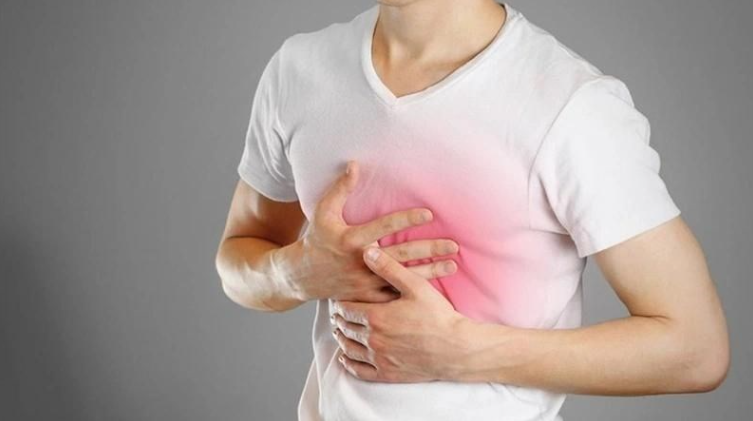 Đau ngực là dấu hiệu ung thư phổi sớm