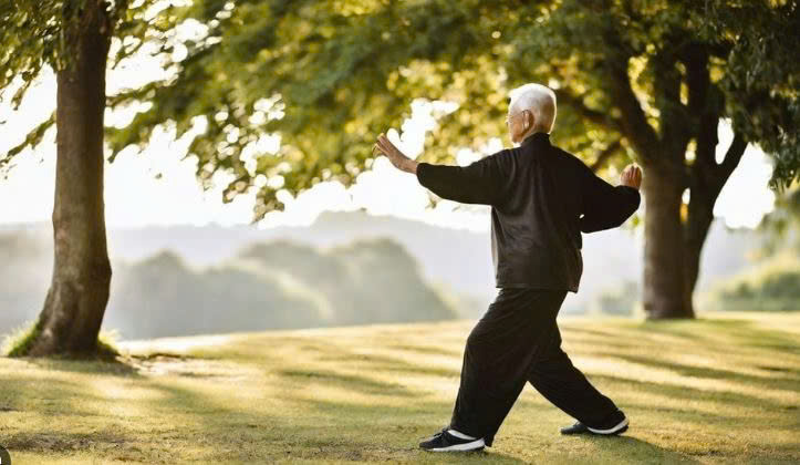 Tập dưỡng sinh cho người cao tuổi